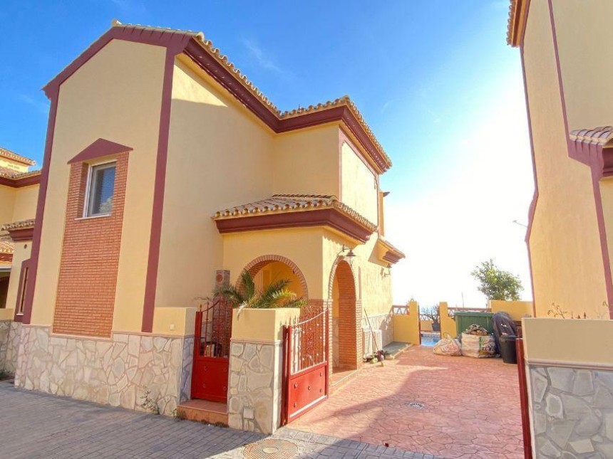 Villa for sale in Torrox Costa