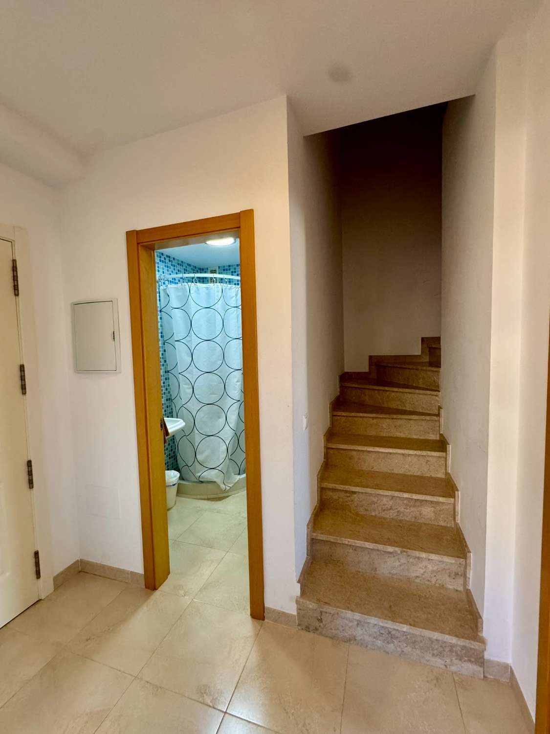 Apartamento dúplex de dos dormitorios en venta en Nerja