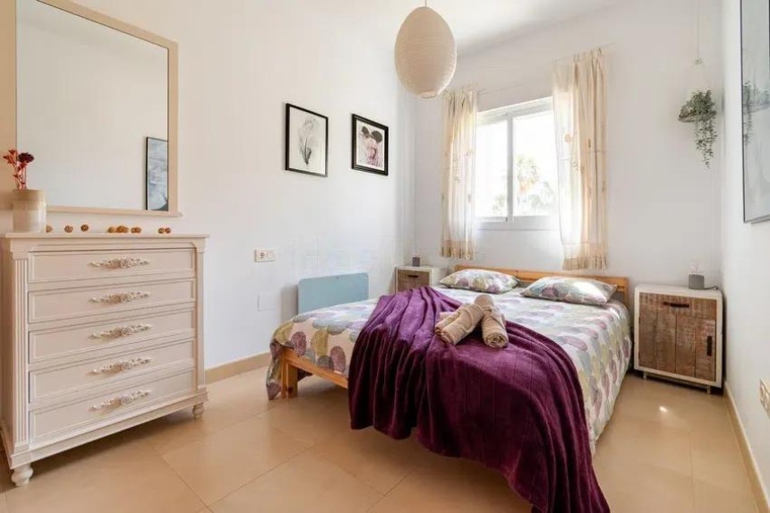 Apartment for sale in Caleta de Vélez