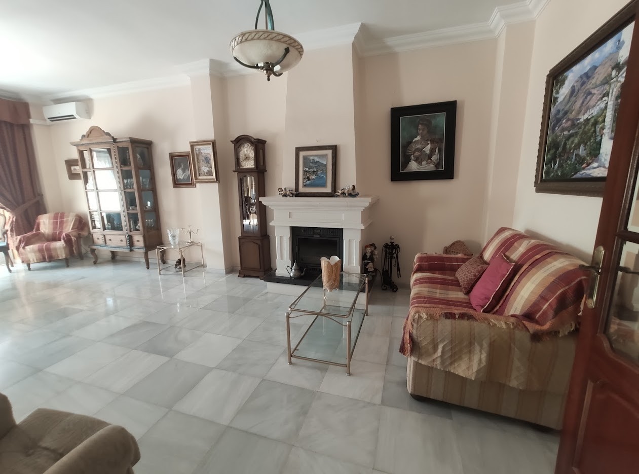 Villa en venta en Nerja