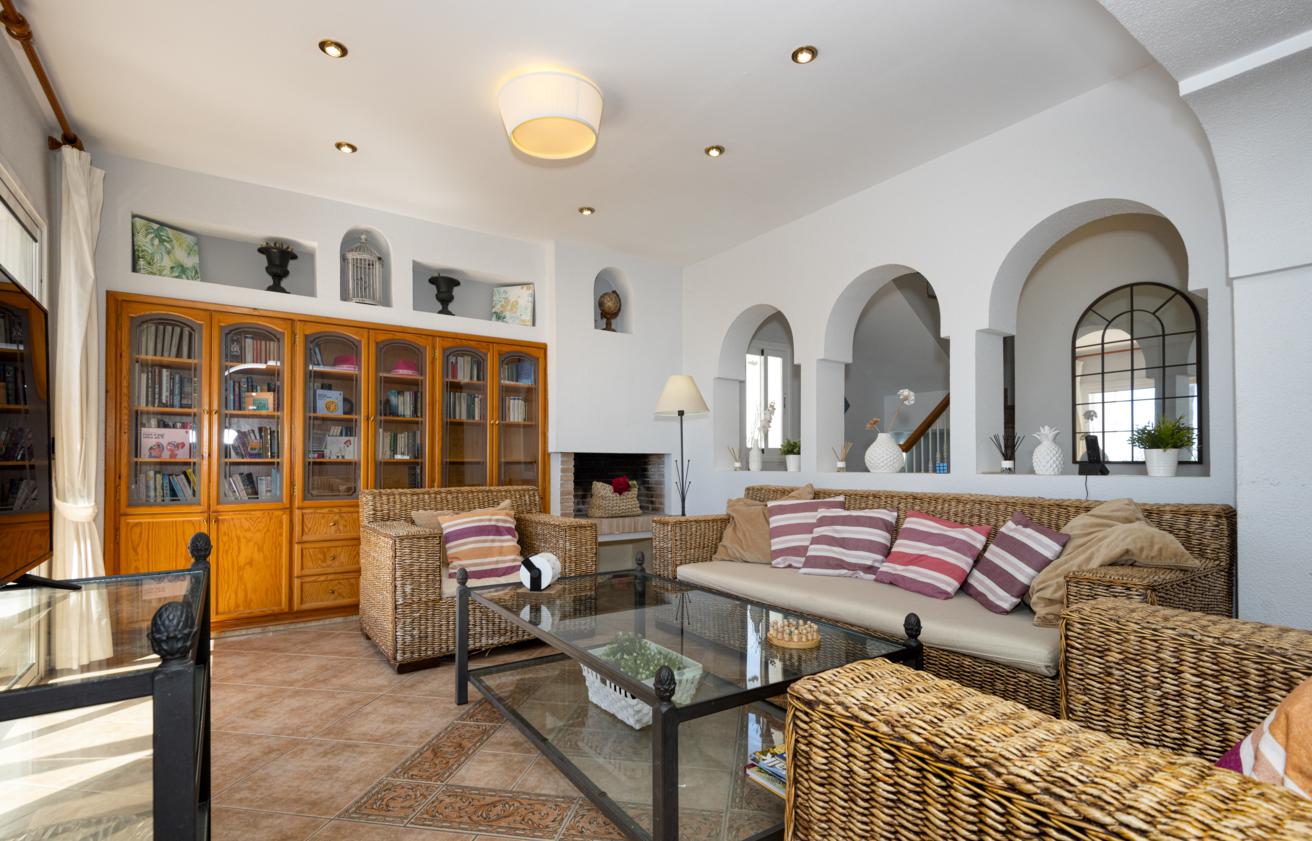 Villa met privézwembad te koop in Nerja (gebied Capistrano).