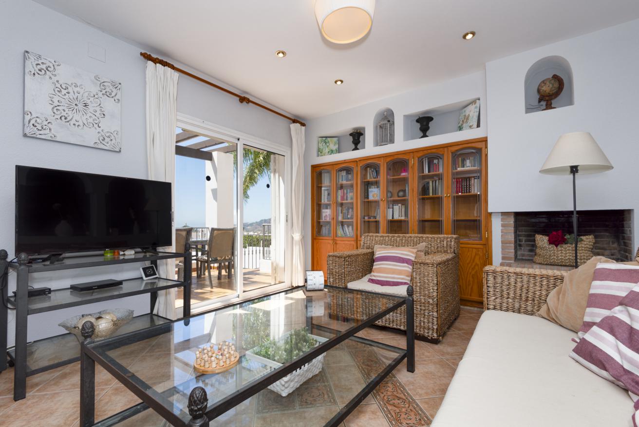 Villa con piscina privada a la venta en Nerja (Zona de Capistrano).