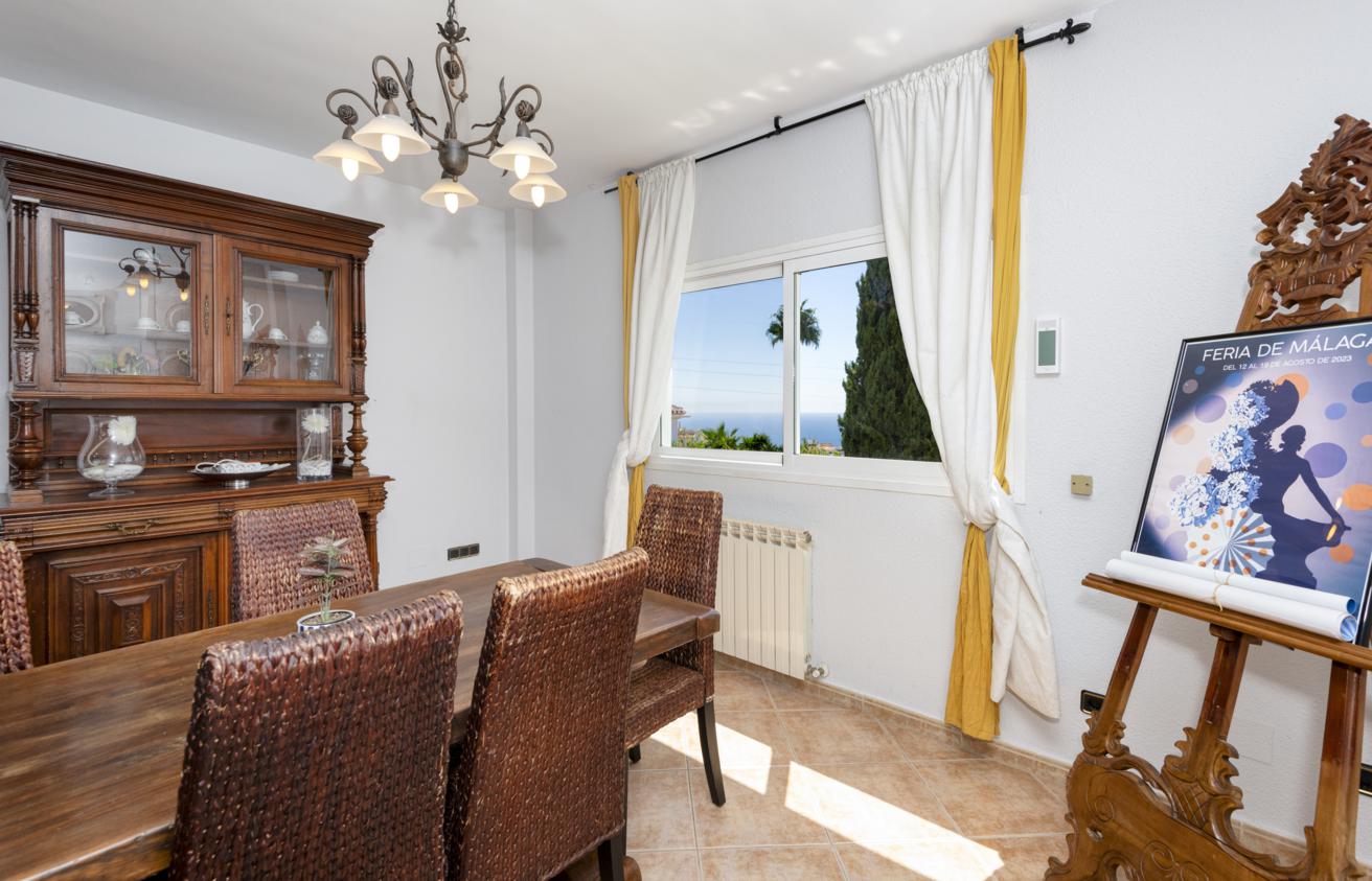 Villa con piscina privada a la venta en Nerja (Zona de Capistrano).