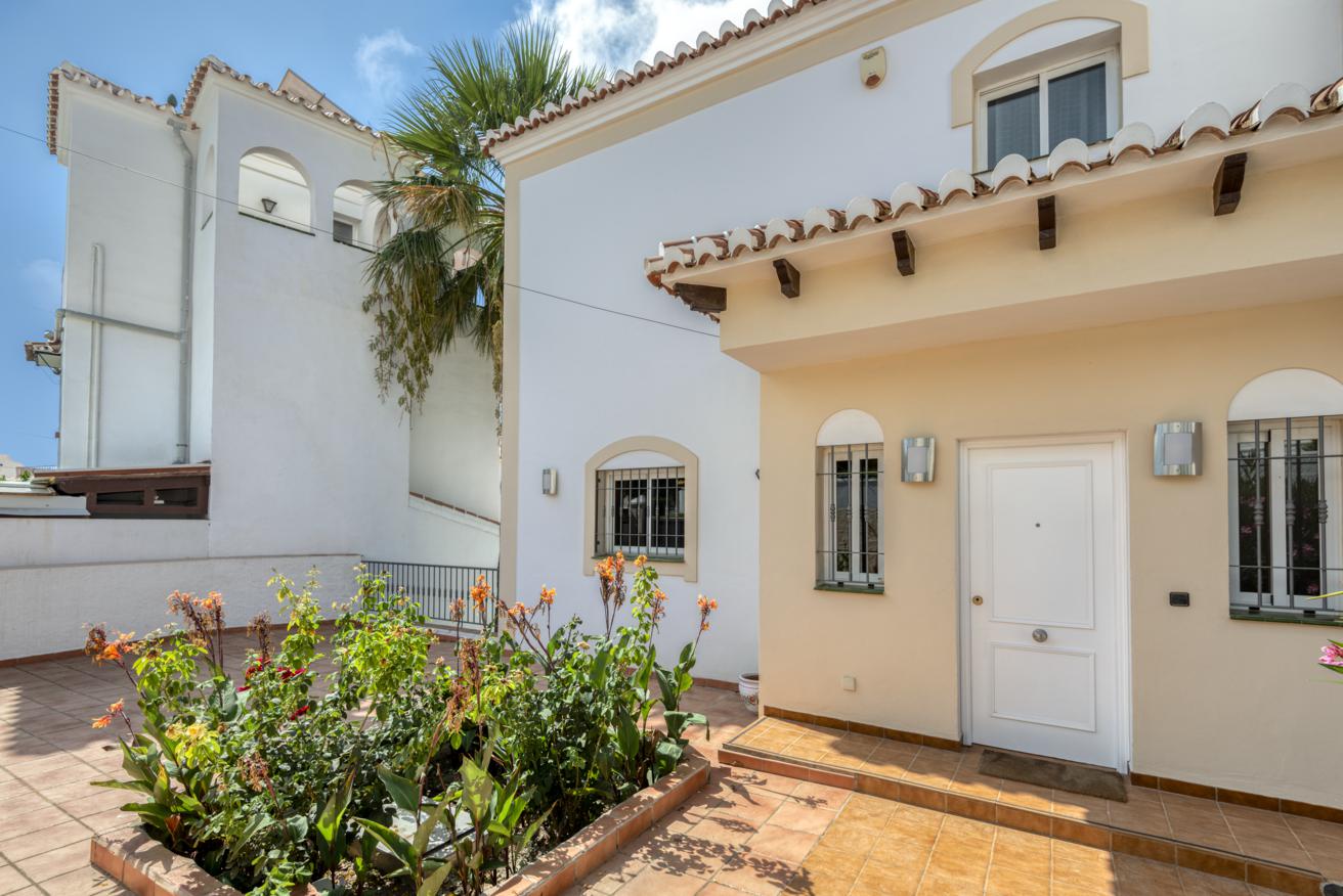 Villa con piscina privada a la venta en Nerja (Zona de Capistrano).