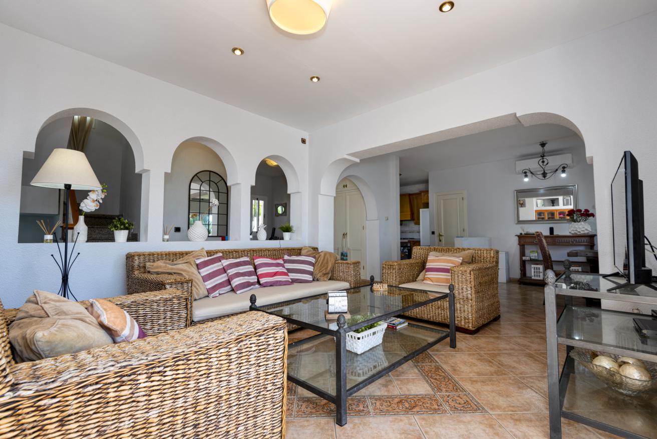 Villa met privézwembad te koop in Nerja (gebied Capistrano).