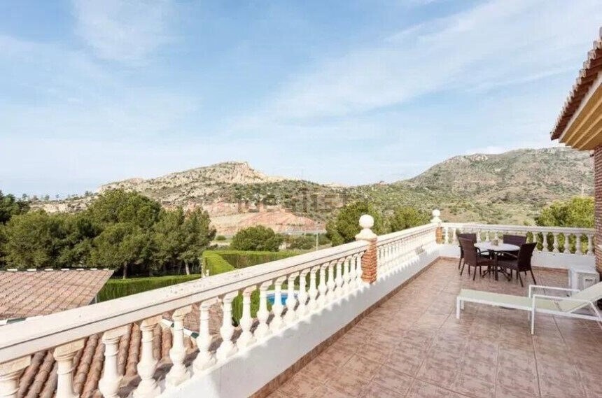 Villa en venta en La Cala del Moral (Rincón de la Victoria)