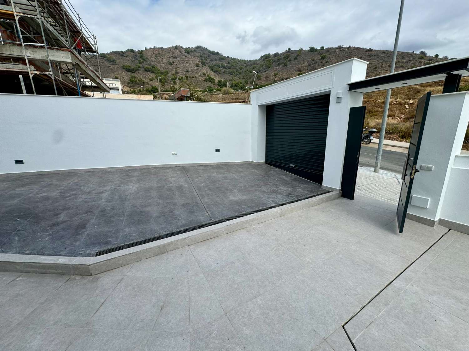 Nieuwbouwvilla met 4 slaapkamers in Nerja