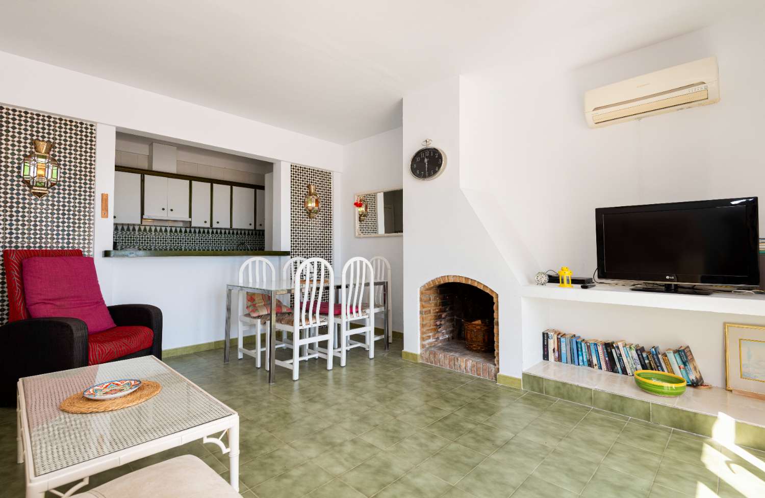 Casa adosada en venta en Urb Casablanca, Nerja