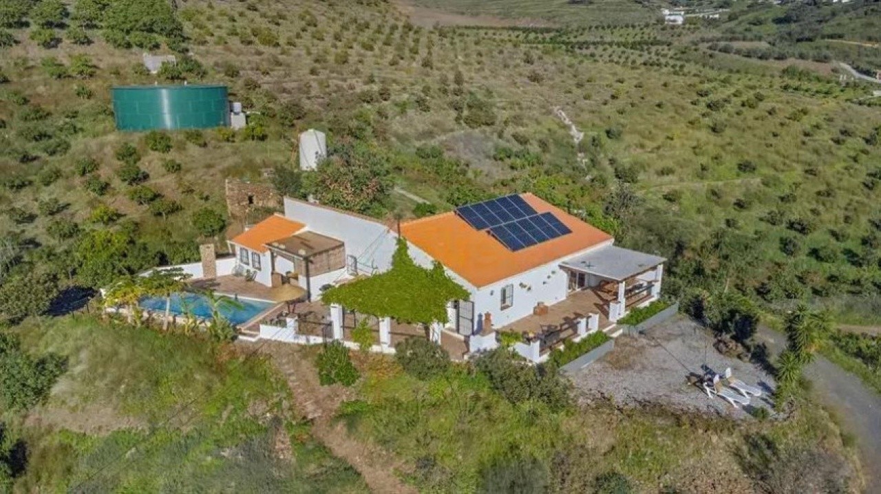 Villa te koop in Benamargosa