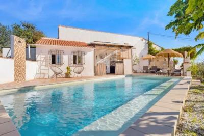 Villa for sale in Benamargosa